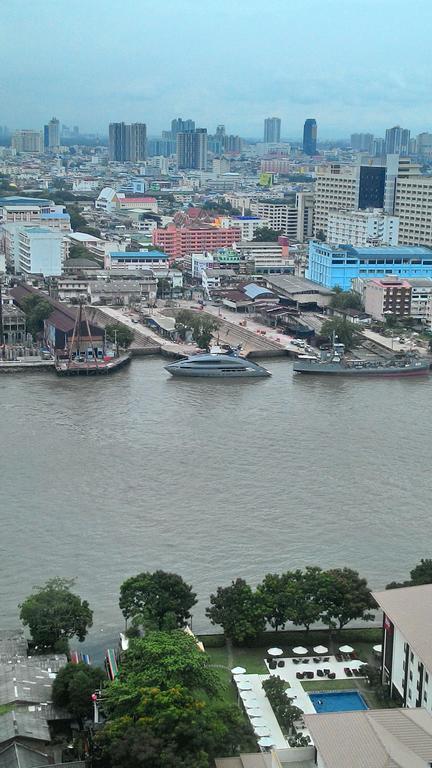 Baan Sathorn Riverfront Bangkok Bagian luar foto